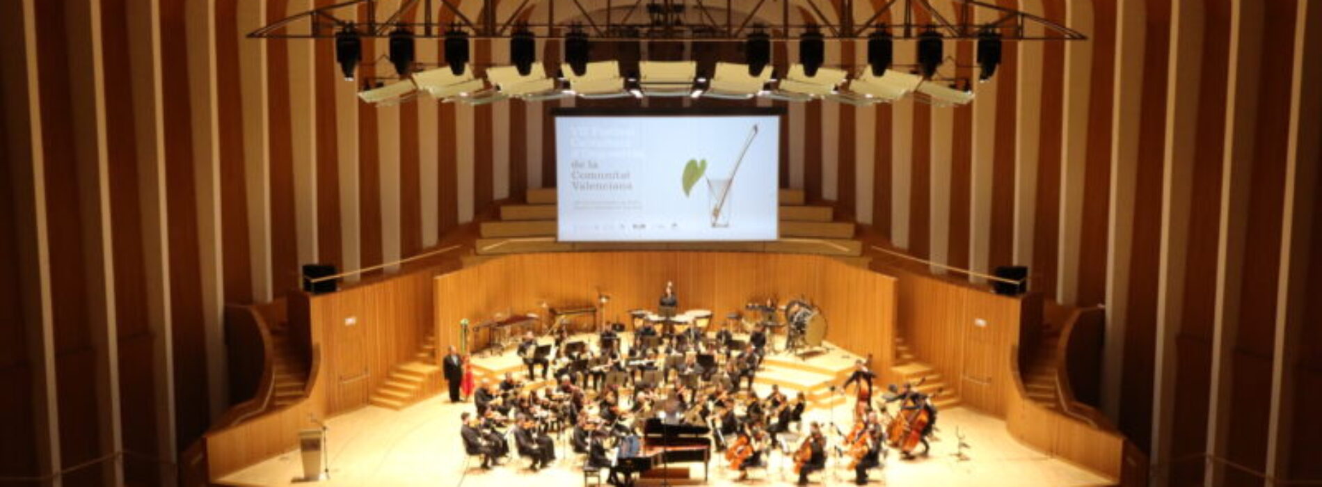 La Orquesta Sinfónica Vila de Sant Joan deslumbra en el VII Festival CaixaBank de Orquestas de la Comunidad Valenciana