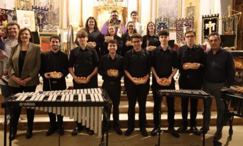 Comienza el septenario del Canto de Los Dolores con el grupo de percusión dirigido por Bernardo Manzanero.