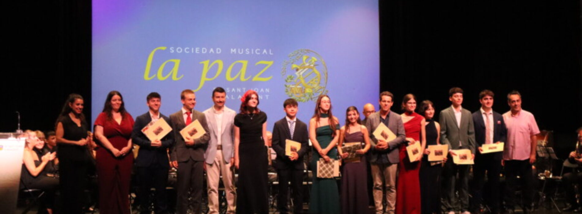 La Sociedad Musical La Paz gradúa a la XI Promoción del Centro Profesional ‘Vila de Sant Joan’